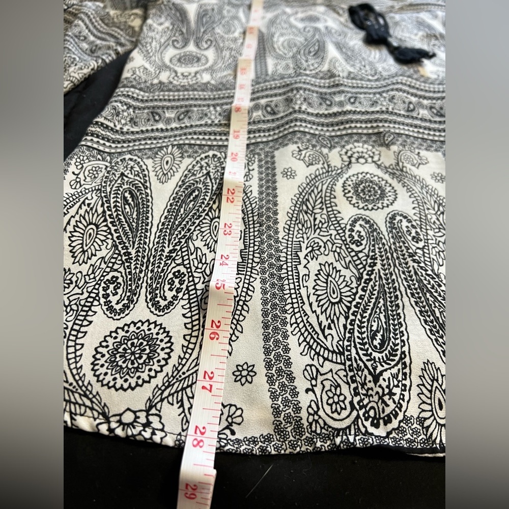 #166 Daniel Rainn Boho Paisley Blouse Medium Black White Tassel Sleeve - Picture 6 of 7
